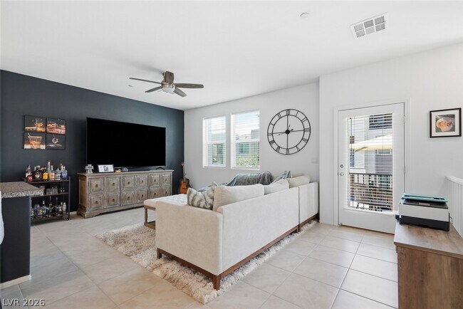 Photo - 6155 Garden Oasis St