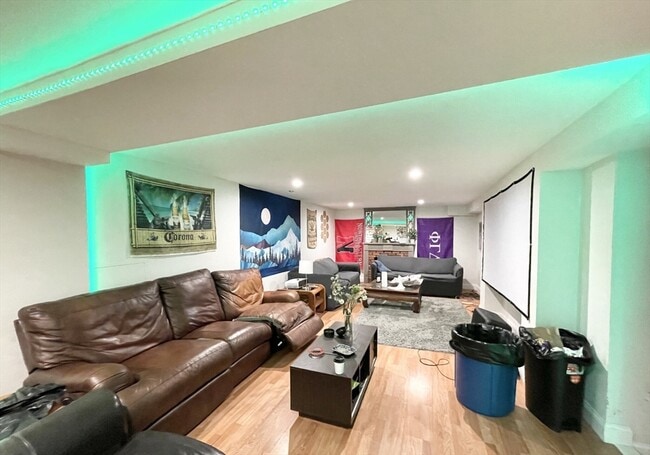 Photo - 22 Parker Hill Ave Unidad 1