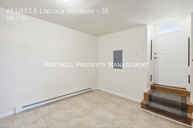 651/653 E Lincoln Highway-3E