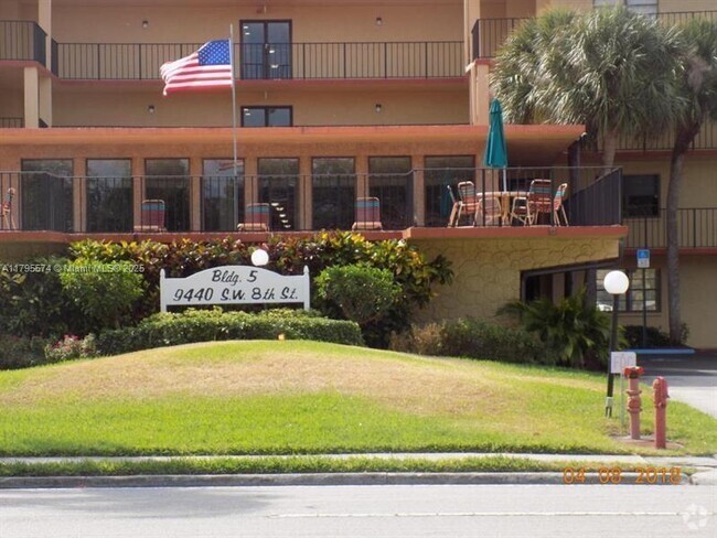 Building Photo - 9440 SW 8th St Unit 123 Rental