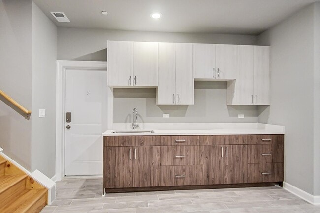 Photo - 6204 S Kimbark Ave Unit GDN-E
