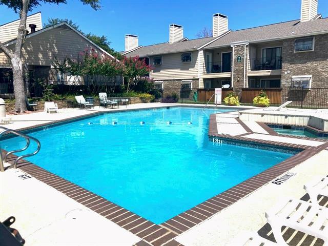 Building Photo - 4748 Old Bent Tree Ln Unit 1508