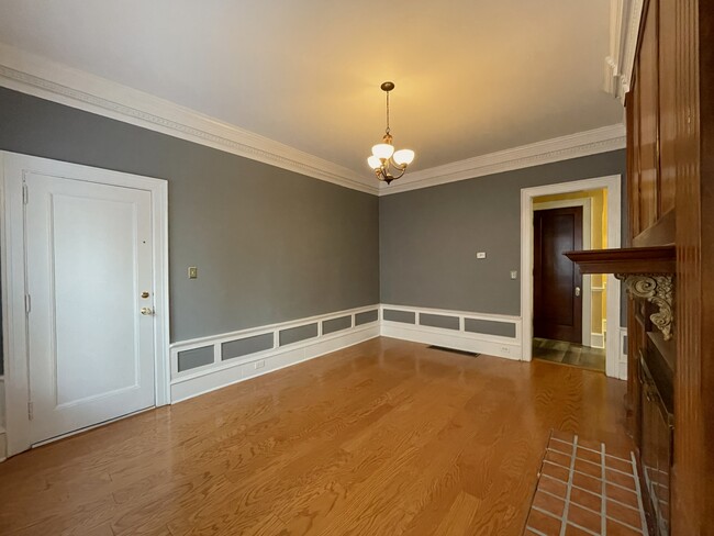 Living Room - 524 W Church St Unit B