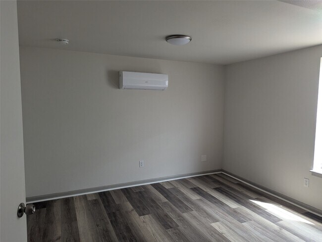 Photo - 1311 1/2 21st St Unit 4