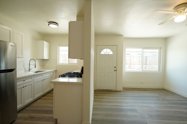 Photo - 3447-3449 Dwight Ave Unit 3449