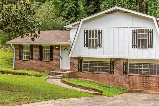 5809 Oakleaf Way