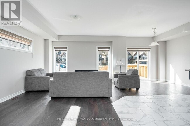 Photo - 118 Addison St