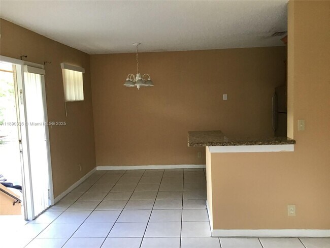 Photo - 11502 NW 43rd St Unit 11502