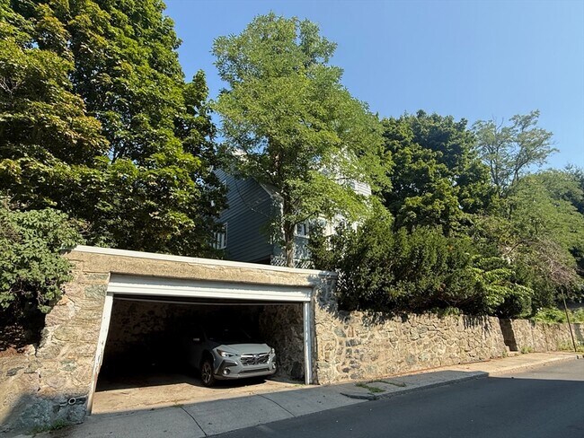 Building Photo - 11 Kilsyth Terrace