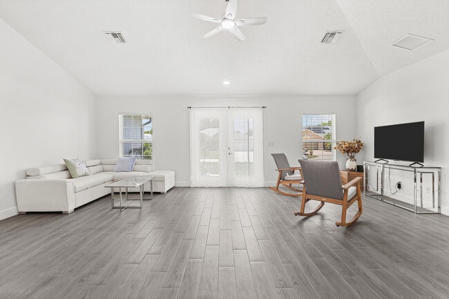 Photo - 5797 NW Coosa Dr
