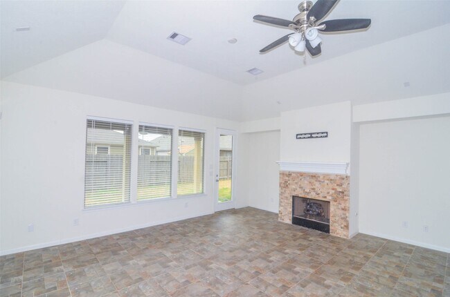 Photo - 15207 Keystone Bend Ln