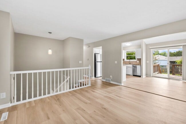 Photo - 5106 N 128th St