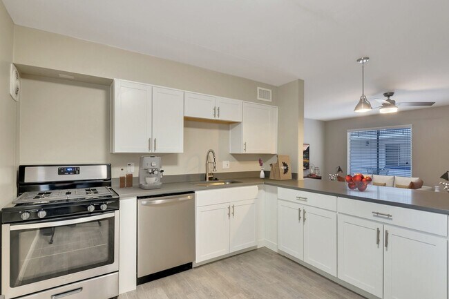 Photo - Westwood Apartments - 714 E. 10th St Tucso...