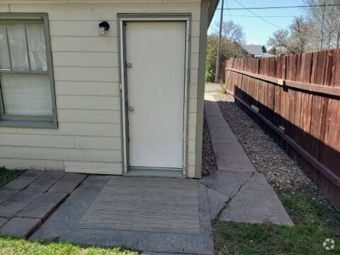 Building Photo - 1510 1st Ave S Rental