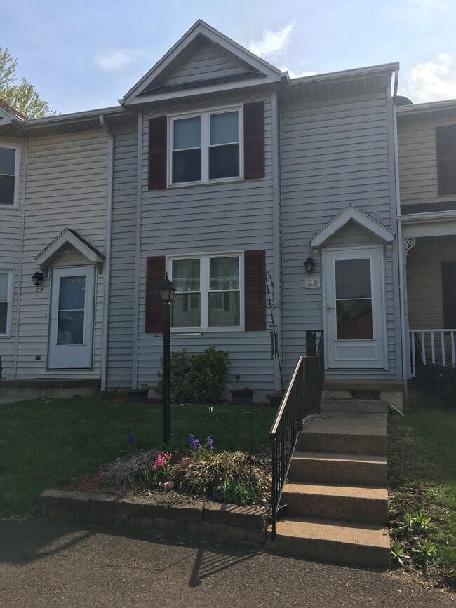 Building Photo - 556 Nicholas Ave