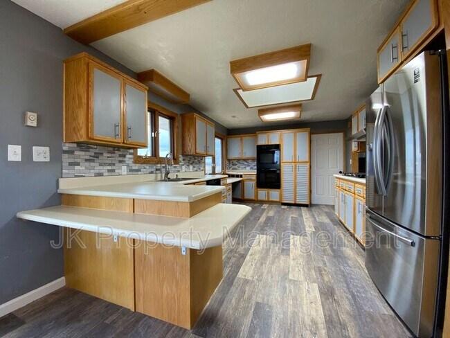 Photo - 23 Windsor Ln