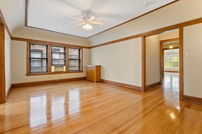 6645 N Greenview-3 - 6645 N Greenview-3 Condo Unit 3
