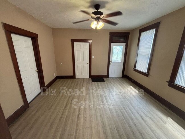 Photo - 711 Cleveland Ave