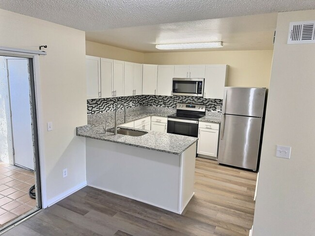 Photo - 1257 Winter Green Way