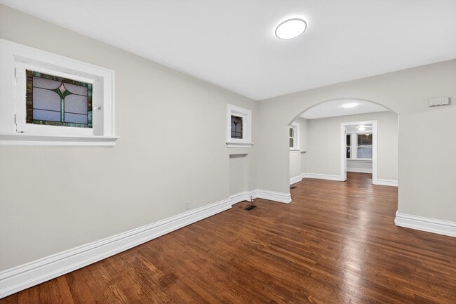 Photo - 6135 Newport Ave