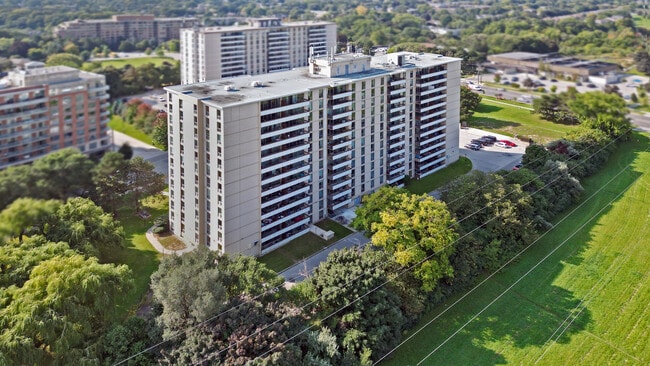 Photo - Bayview Square North