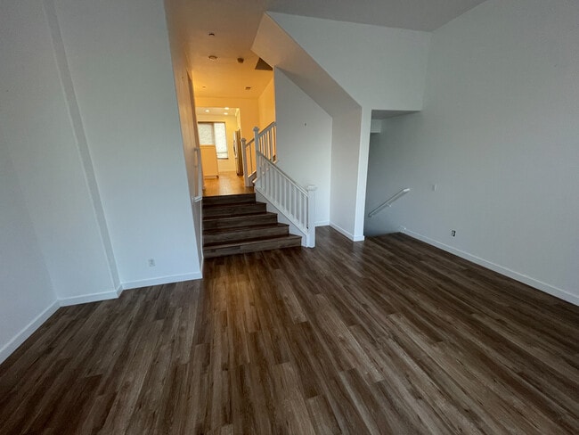 5405 W 149th Pl Unit 14