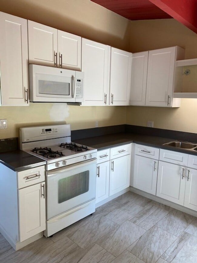Photo - 4901 Frink Ave Unidad 4901 Frink Avenue
