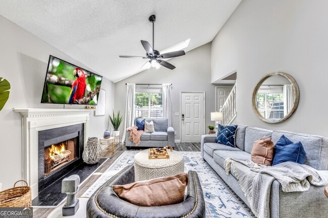 Photo - 4210 Lakes End Dr NW