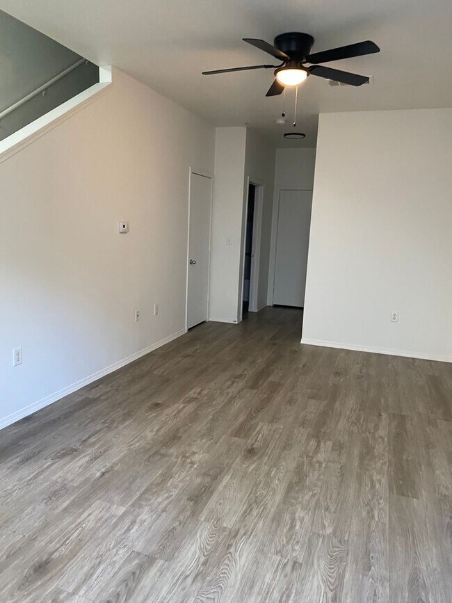 1000 Diamond Dr Unit 3002