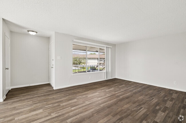 2BR, 1.5BA - 1,047SF - Living Room