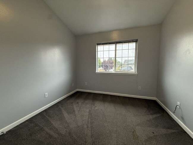 Photo - 533 Autumn Ave