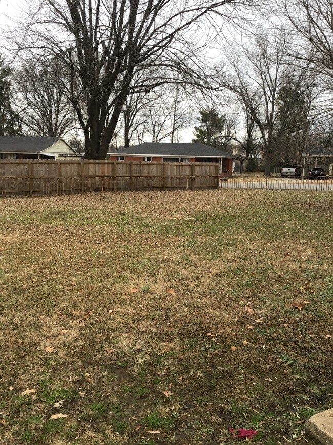 Photo - 1121 Tamm St