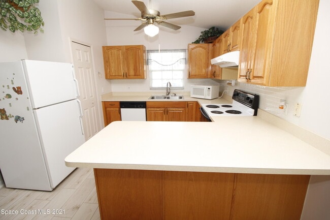 Photo - 1905 Myrtle Ct NE