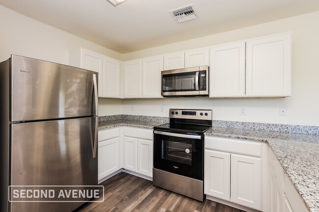 Photo - 3301 65th St W