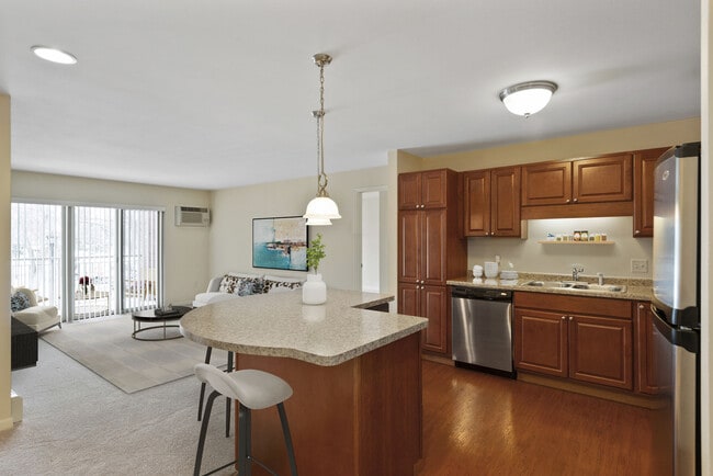 Parkwood Pointe Apartments