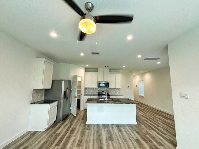 Photo - 2814 Lisburn Ter Ln