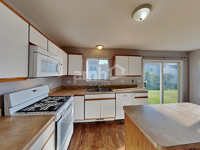 Photo - 300 Annandale Dr