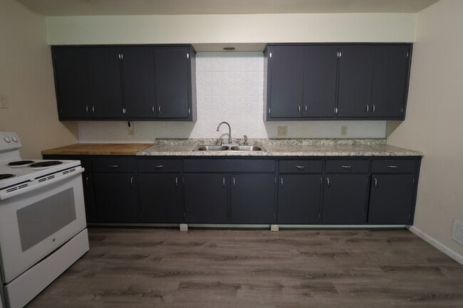 Photo - 1715 Blossom Ln Unit 3