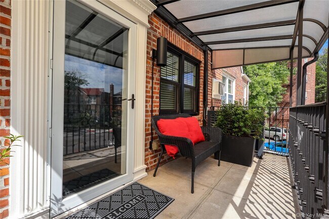 Photo - 67-04 Selfridge St Unit 2nd Fl