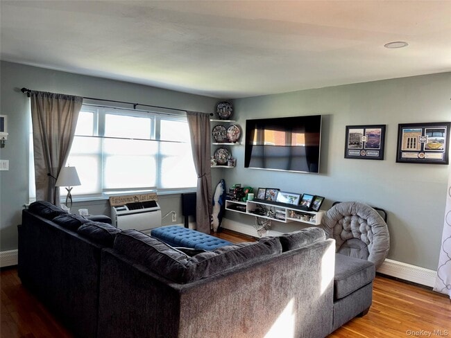 Photo - 33 Farber Dr Unit 33