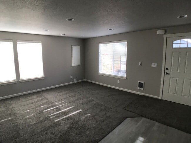 Photo - 957 NW Oak Ave Unit 959 Oak- ADU