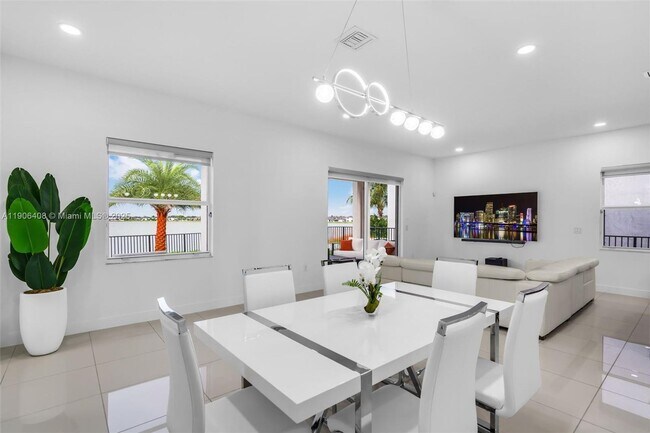 Photo - 15540 NW 88th Ave