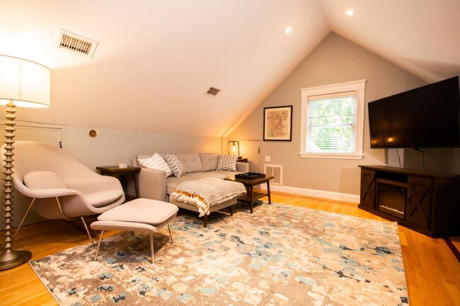 Building Photo - 1 bedroom in Boston (Dorchester) MA 02125 Rental