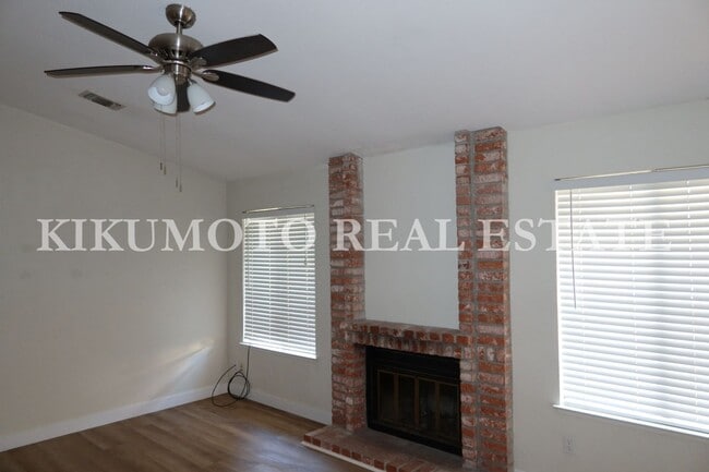 900 Gulfwind Way