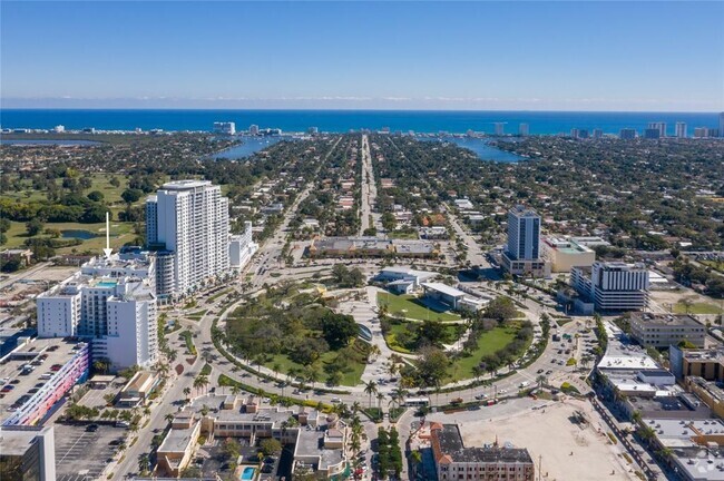 Pool Rooftop View - 1830 Radius Dr Unit 920 Rental