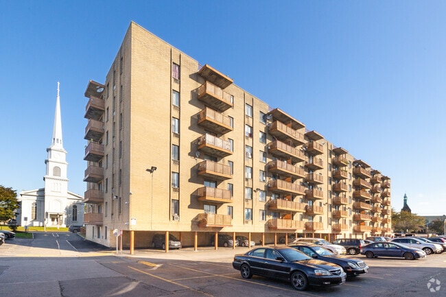 Photo - 380 Front St