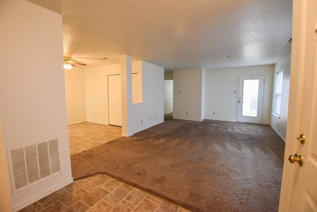 Photo - 3 Bedroom House with Garage in Greenfield