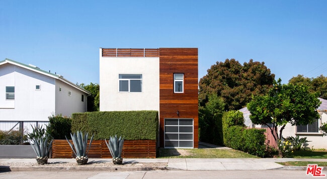 Photo - 2013 Federal Ave