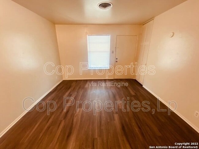 144 Cloudhaven Dr