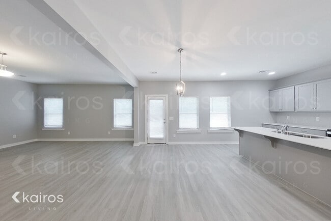 Photo - 11647 Woodland Lake Rd